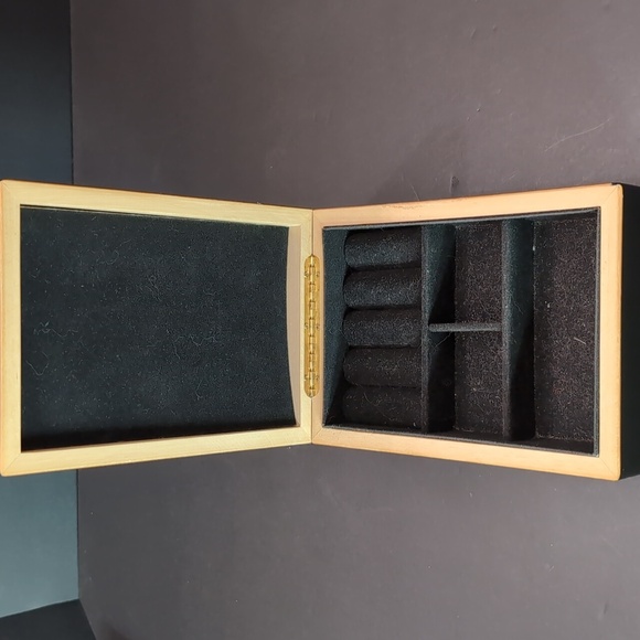 VTG,1990 Blossom Lesley Anne Ivory,Enesco Wooden Lacquered Jewelry Box with Cat. - Picture 6 of 11